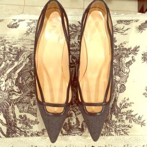 Size 9 gray flannel Louboutin 3.5 “ heel